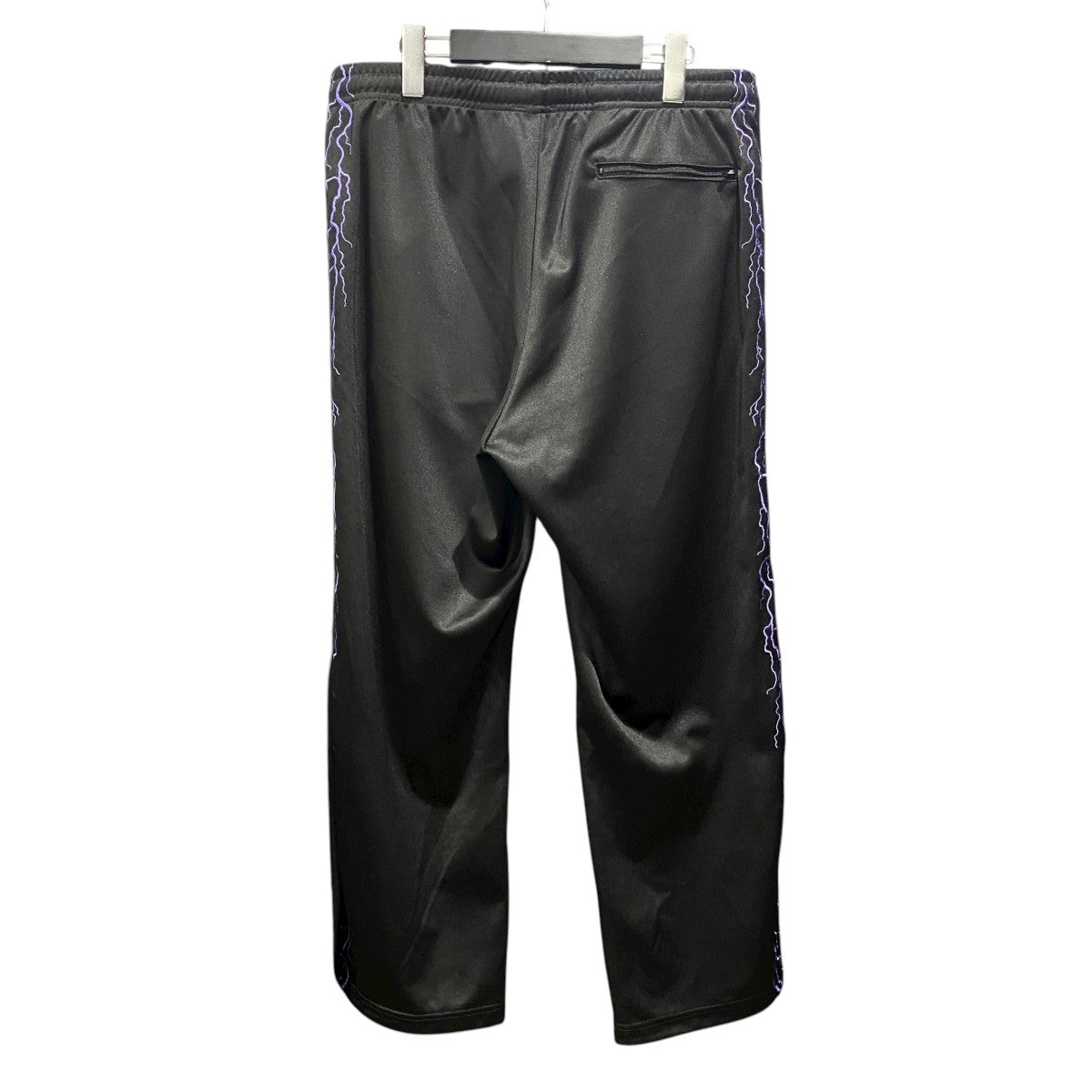 トラックパンツ