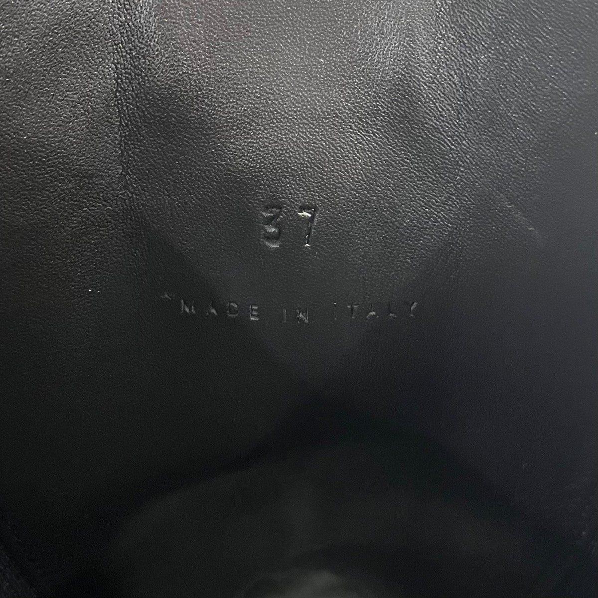 BOTTEGA VENETA 「Tire Chelsea Boots」ブーツ 古着・中古-7枚目のアイテム画像
