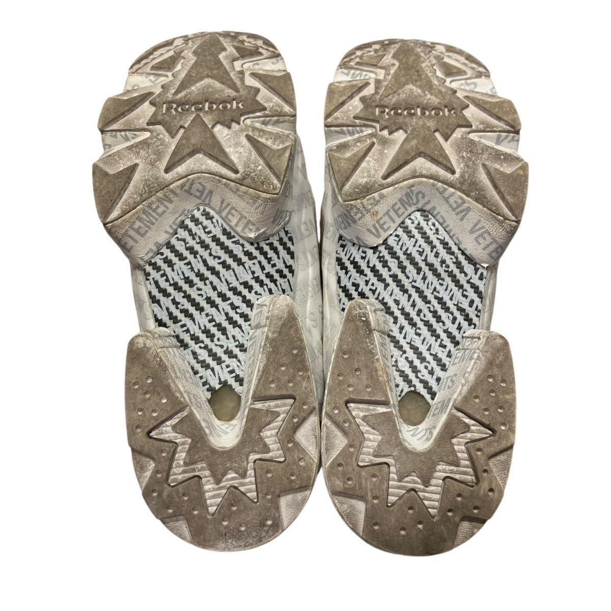INSTAPUMP FURY VET EMOJIスニーカー