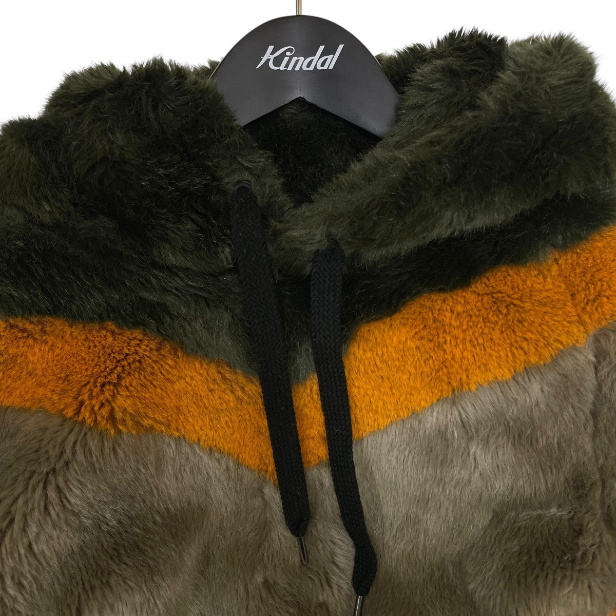 ファープルオーバーフーディーTA18AW-FUR001
