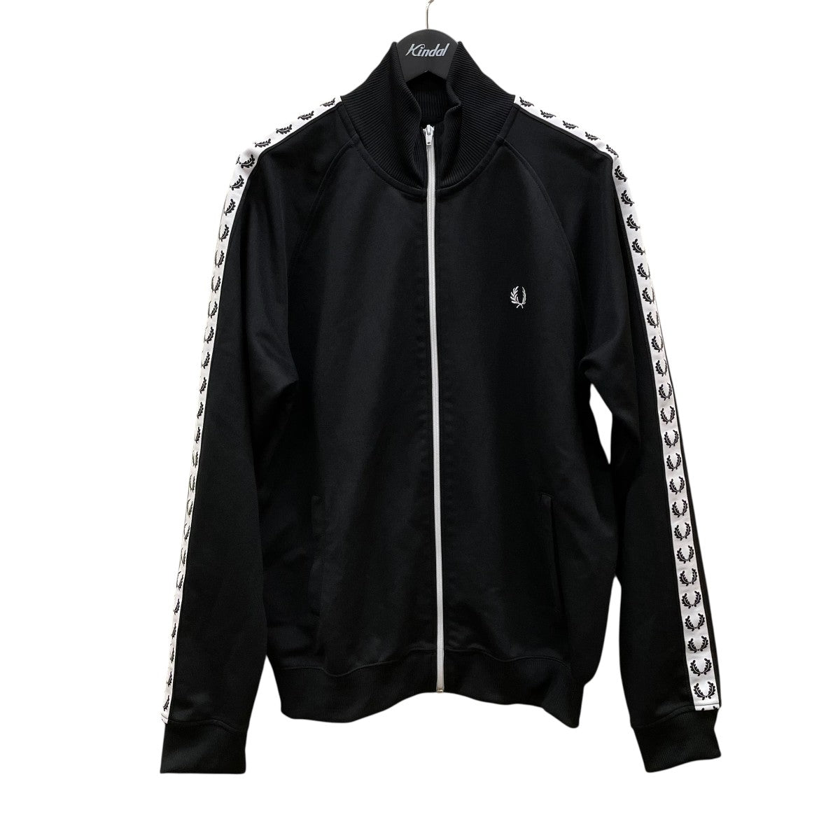 FRED PERRY ブラック ダウンジャケット FRED PERRY ダウンジャケット ダウン Insulated Jacket