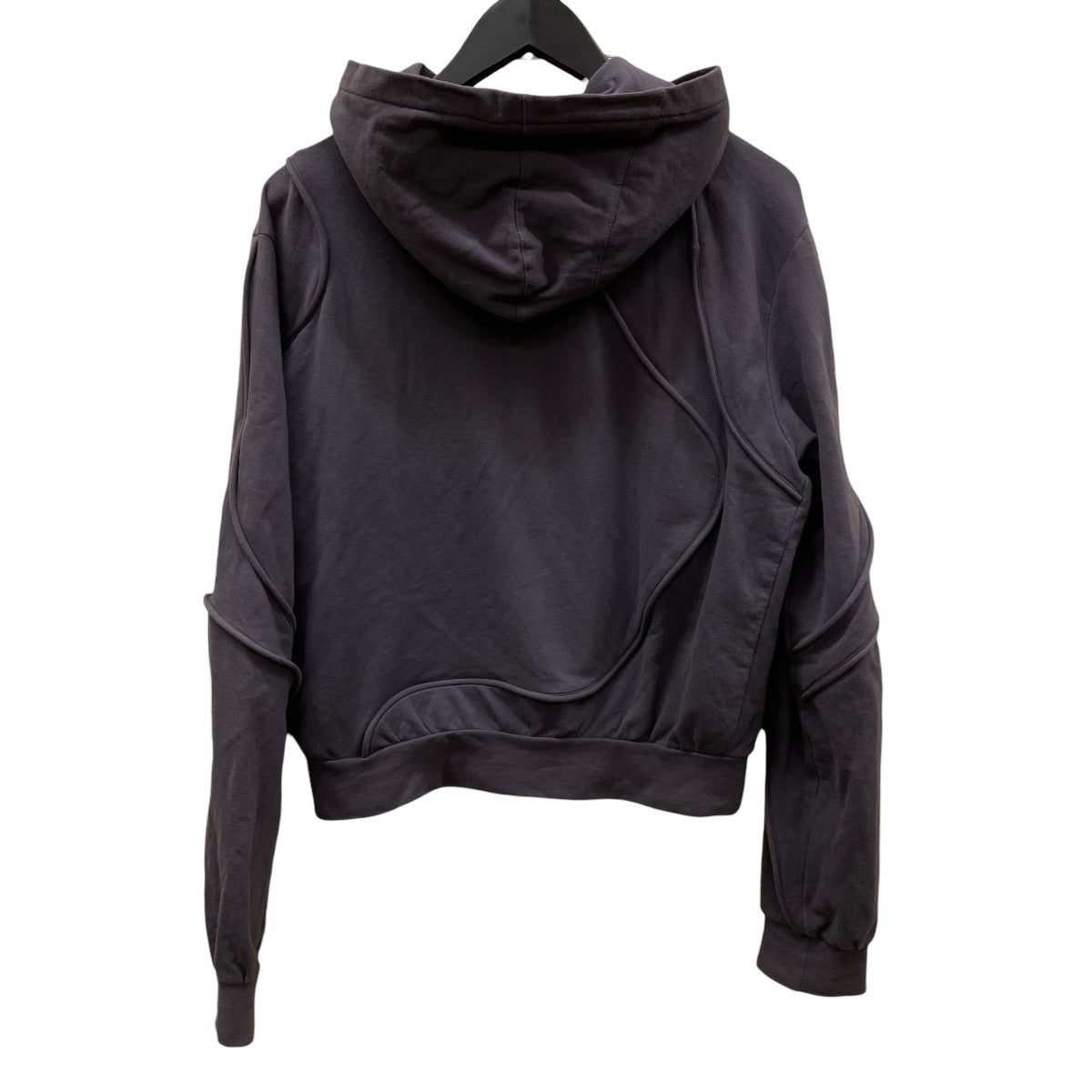 ジップパーカー