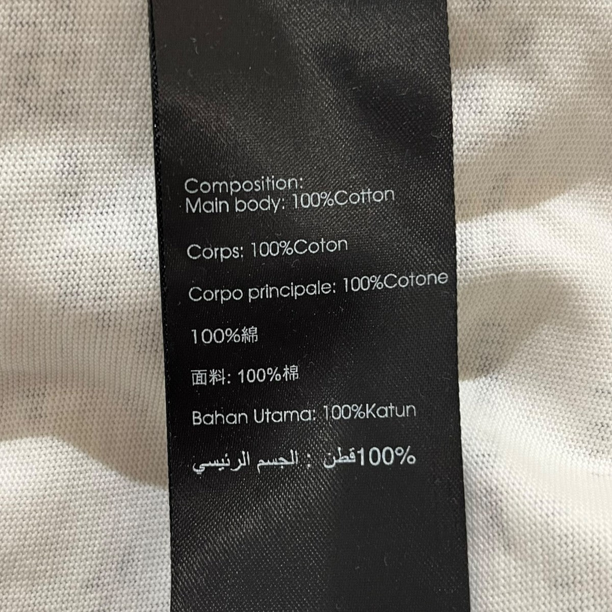 総柄Tシャツ