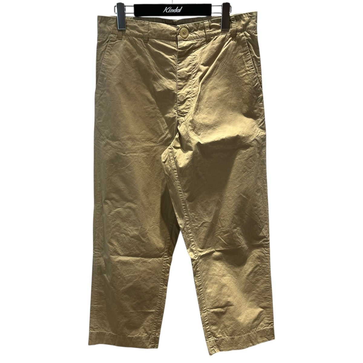 テーパードパンツ