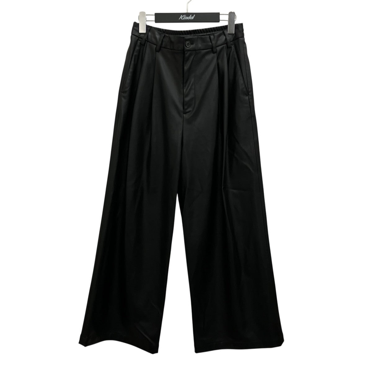 シンセティックレザーパンツ