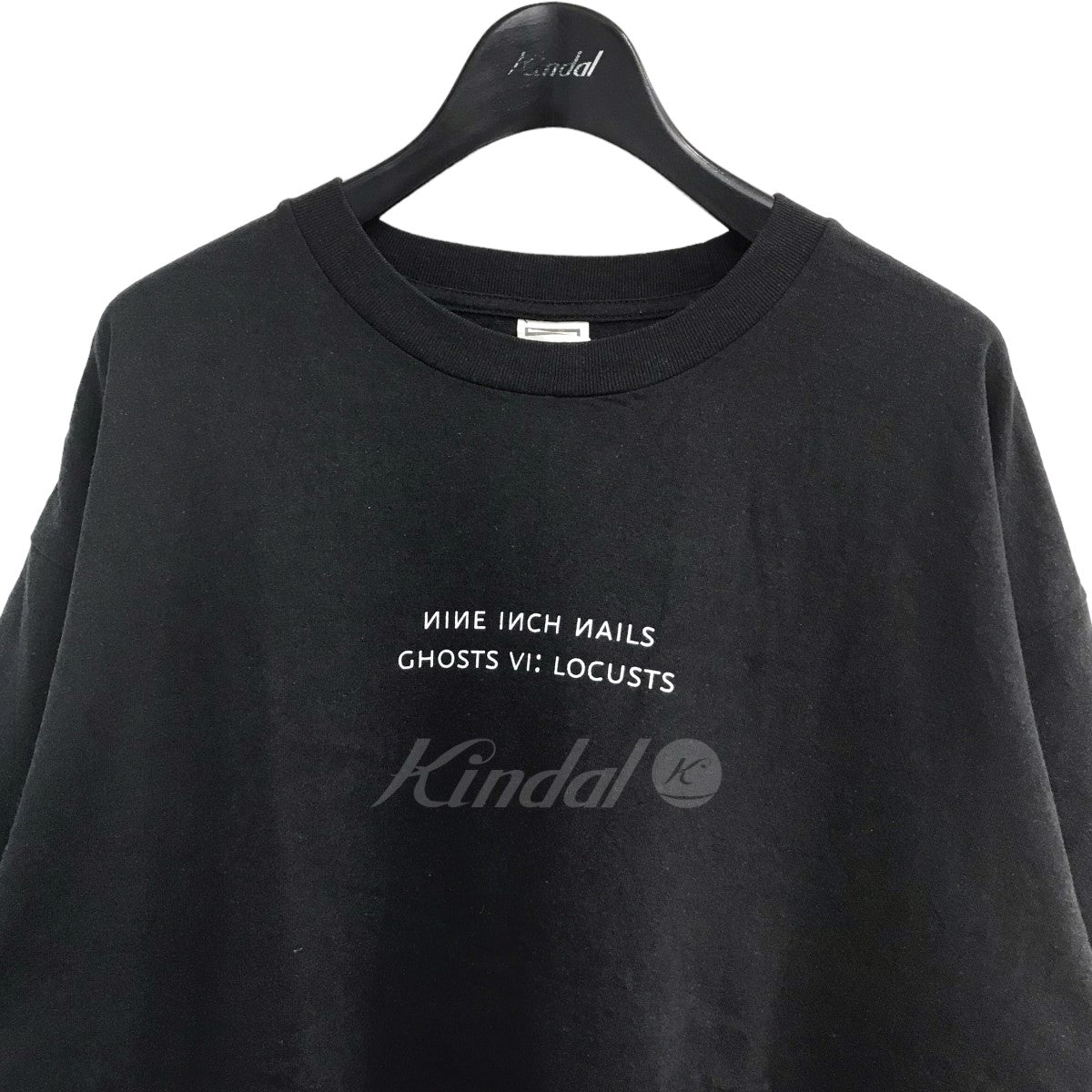 COMOLI (コモリ ナイン インチ ネイルズ) ×NINE INCH NAILS ｢GHOSTS6：LOCUSTS S／S T-SHIRT｣Tシャツ