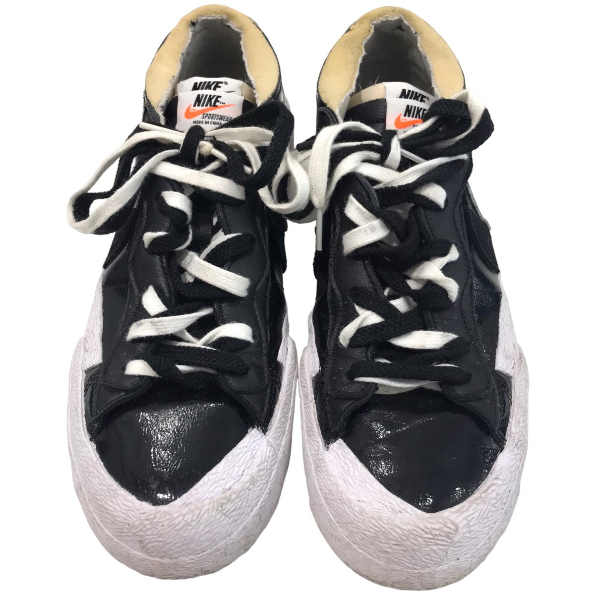 sacai×NIKE 「BLAZER LOW SACAI」ローカットスニーカーDM6443 001 DM6443 001 ブラック×ホワイト サイズ  26.5cm｜【公式】カインドオルオンライン ブランド古着・中古通販【kindal】