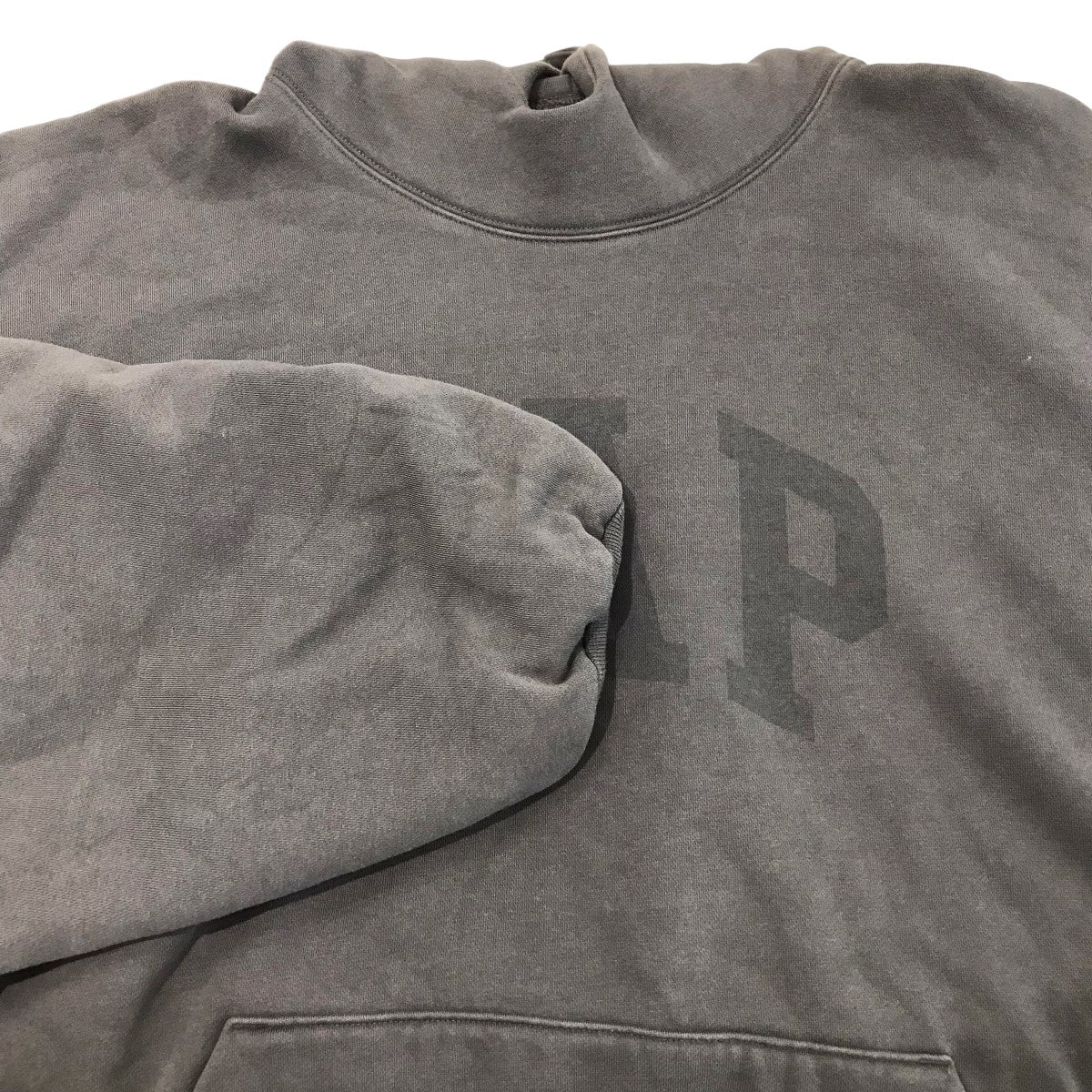 YEEZY GAP ENGINEERED BY BALENCIAGA(イージー ギャップ YEEZY GAP ENGINEERED BY BALENCIAGA(イージー ギャップ