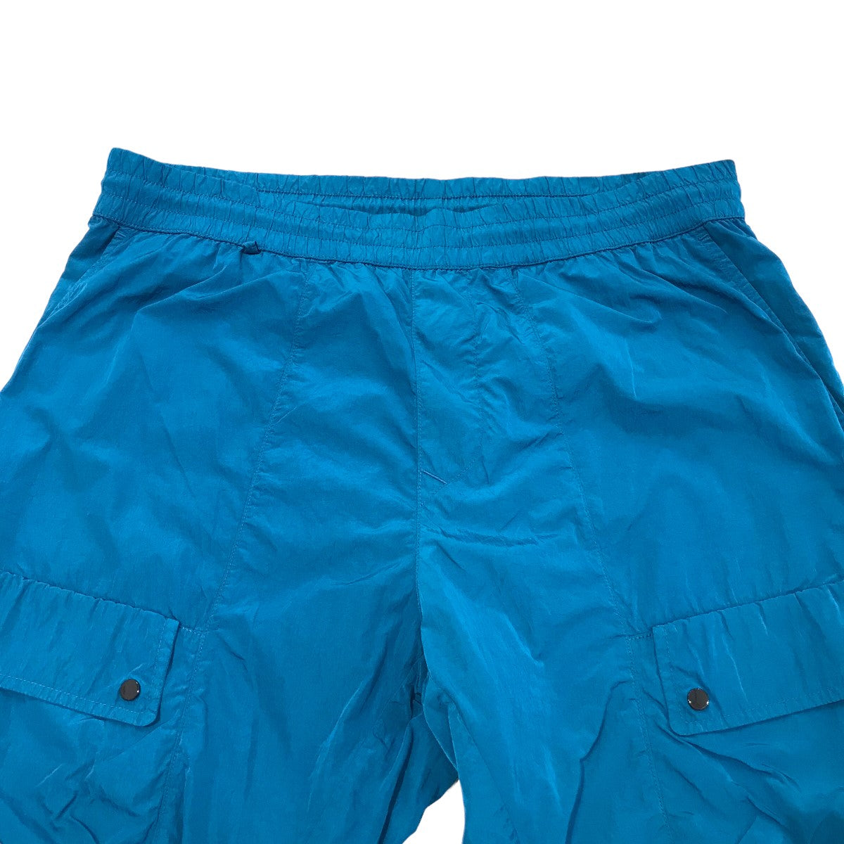 シーピーカンパニーの「Chrome-R Regular Utility Pant」 ナイロンカーゴパンツ 16CMPA004A 005904Gです。 C．P COMPANY ボトムス 古着・中古アイテム