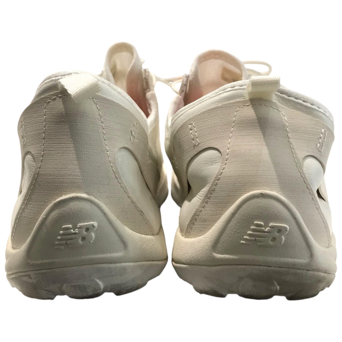 ニューバランス×イッセイミヤケの「MT10OIM」 ローカットスニーカーです。 NEW BALANCE×ISSEY MIYAKE シューズ 古着・中古アイテム