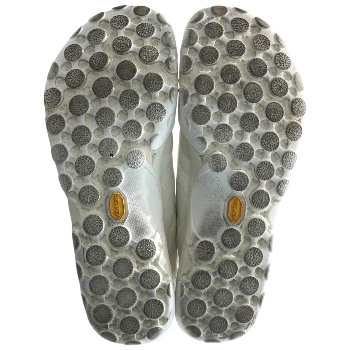 ニューバランス×イッセイミヤケの「MT10OIM」 ローカットスニーカーです。 NEW BALANCE×ISSEY MIYAKE シューズ 古着・中古アイテム