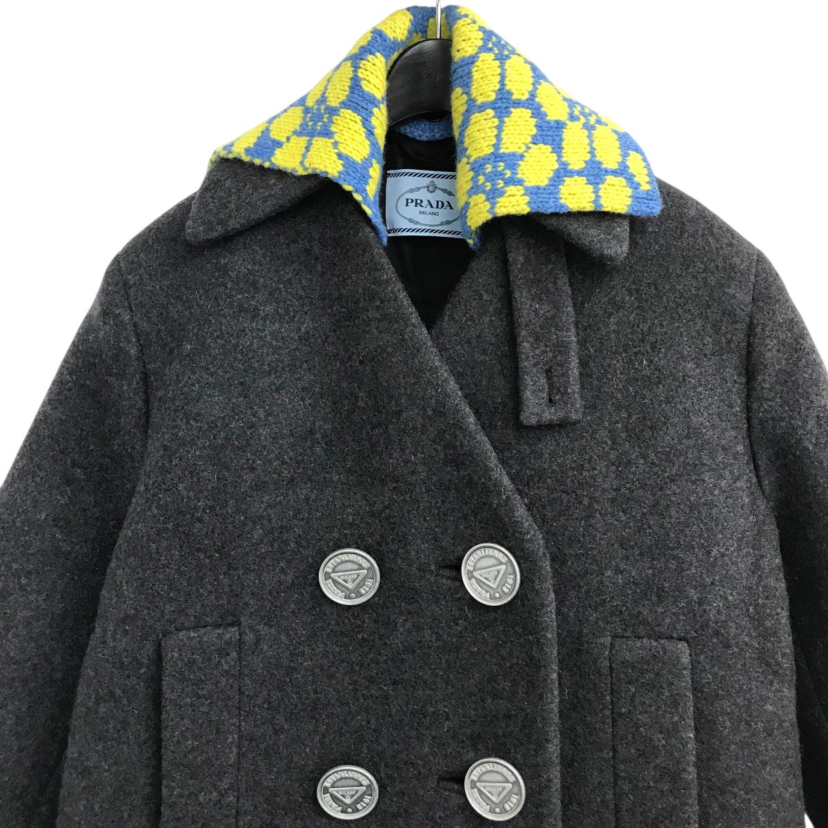 プラダのニットつけ襟カシミヤロングコート P679OLです。 PRADA アウター 古着・中古アイテム
