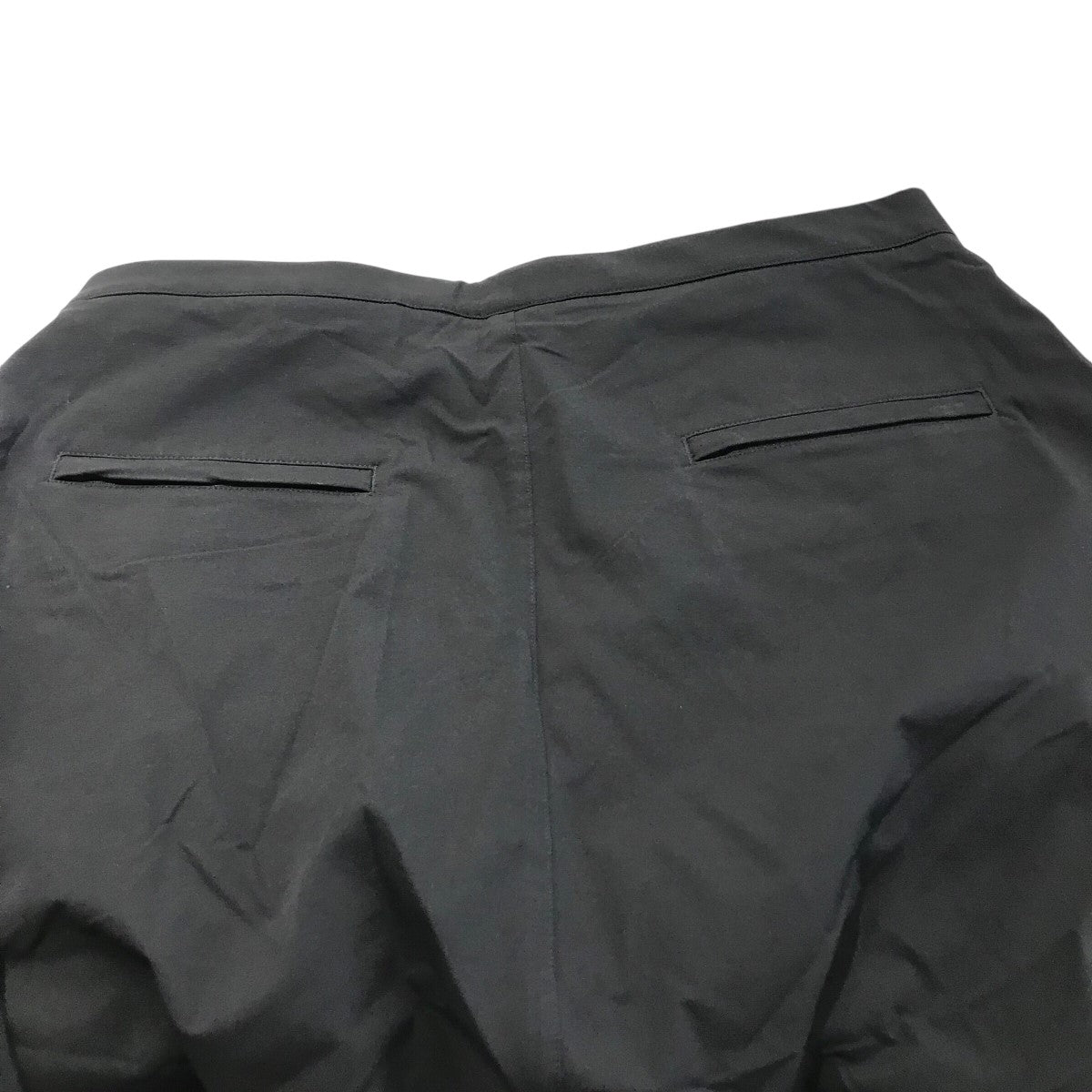 アクロニウムの「SCHOELLER DRYSKIN DRAWCOARD CARGO TROUSER」 カーゴパンツ P30AL DSです。 ACRONYM 古着・中古 ボトムス アイテム