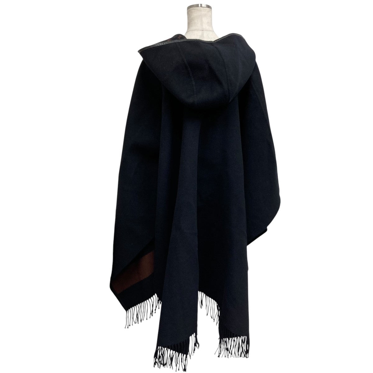 LOUIS VUITTON(ルイヴィトン) ケープ FJCO13 ブラック サイズ 36