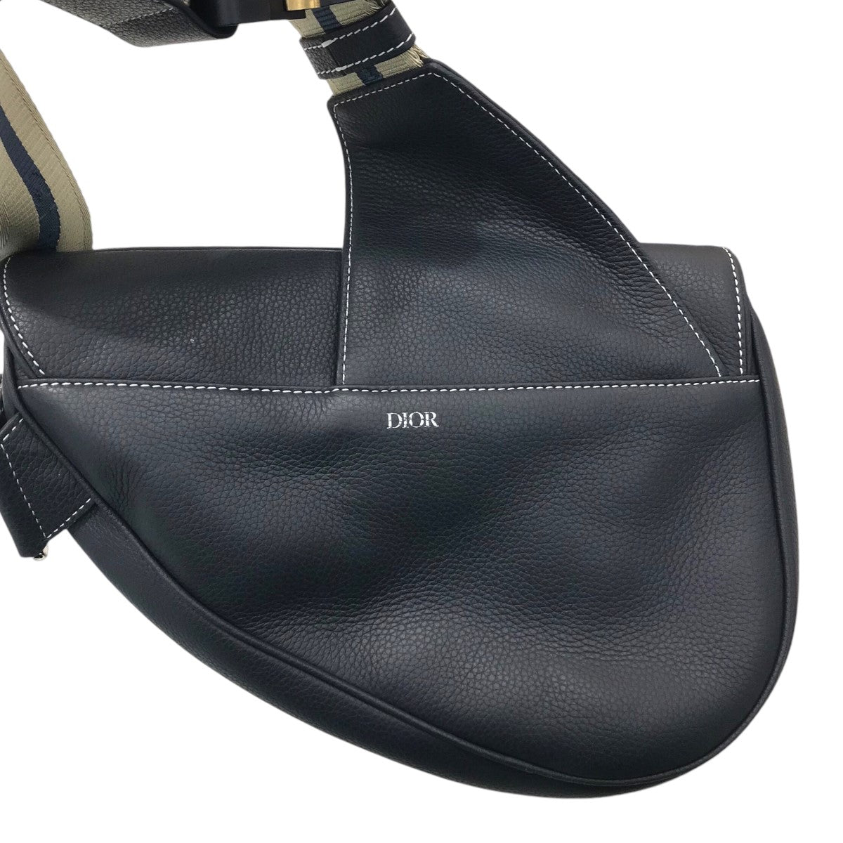 ディオールの「Saddle」 グレインドカーフサドルバッグです。 DIOR 古着・中古 バッグ アイテム