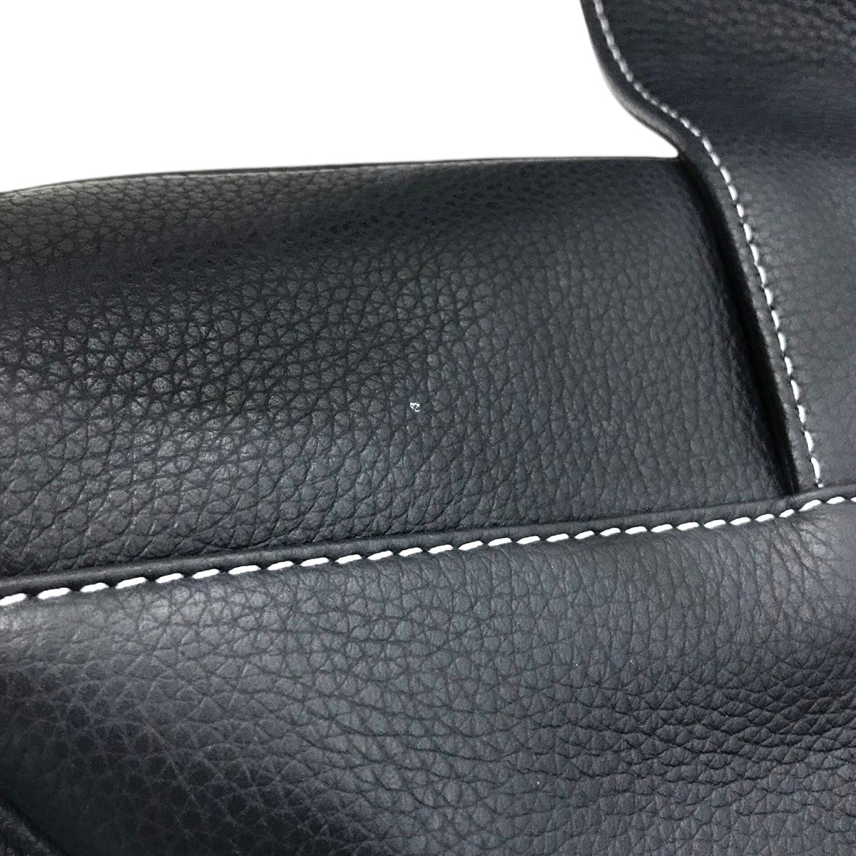 ディオールの「Saddle」 グレインドカーフサドルバッグです。 DIOR 古着・中古 バッグ アイテム