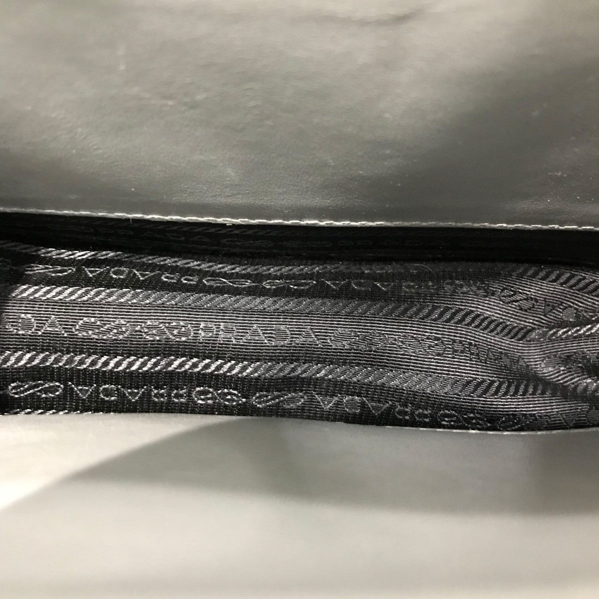 「ELEKTRA エレクトラ」スタッズレザーショルダーバッグ1BD120