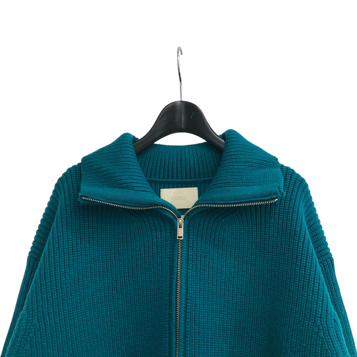 YOKE(ヨーク) 23AW「3 4 FRONT ZIP HIGH NECK RIB SWEATER