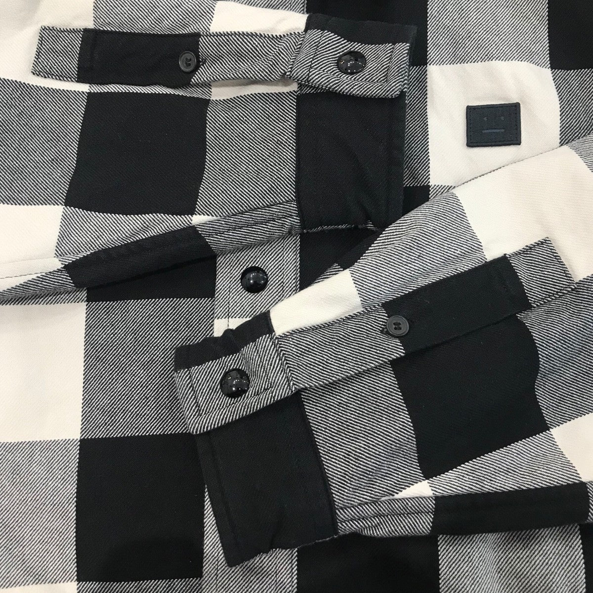 ACNE STUDIOS(アクネストゥディオズ) 23AWフェイスパッチ中綿