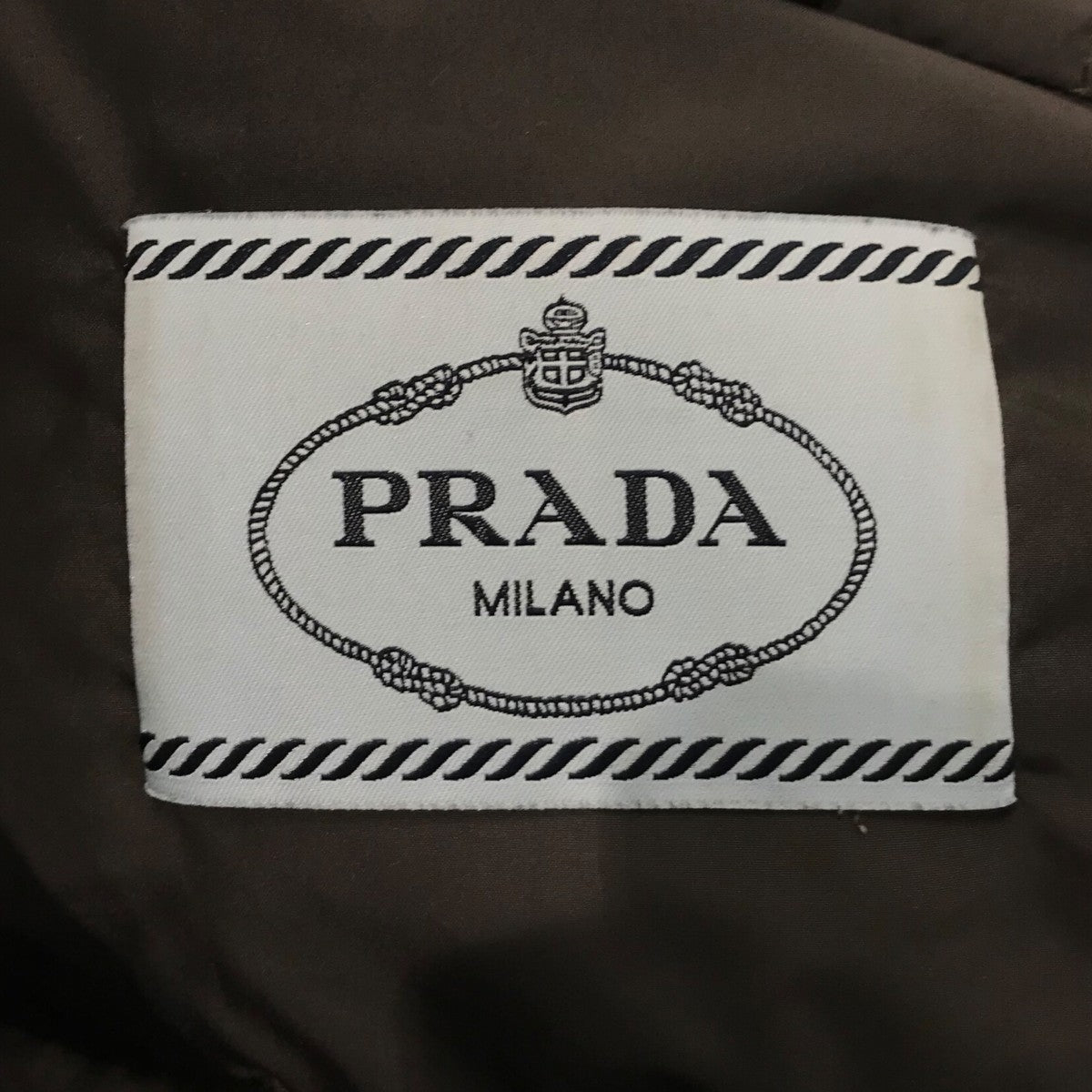 【値下げします】PRADA ロゴプリントジャケット グレー PRADA(プラダ) ダウンコート290364 290364 チャコールグレー サイズ 42