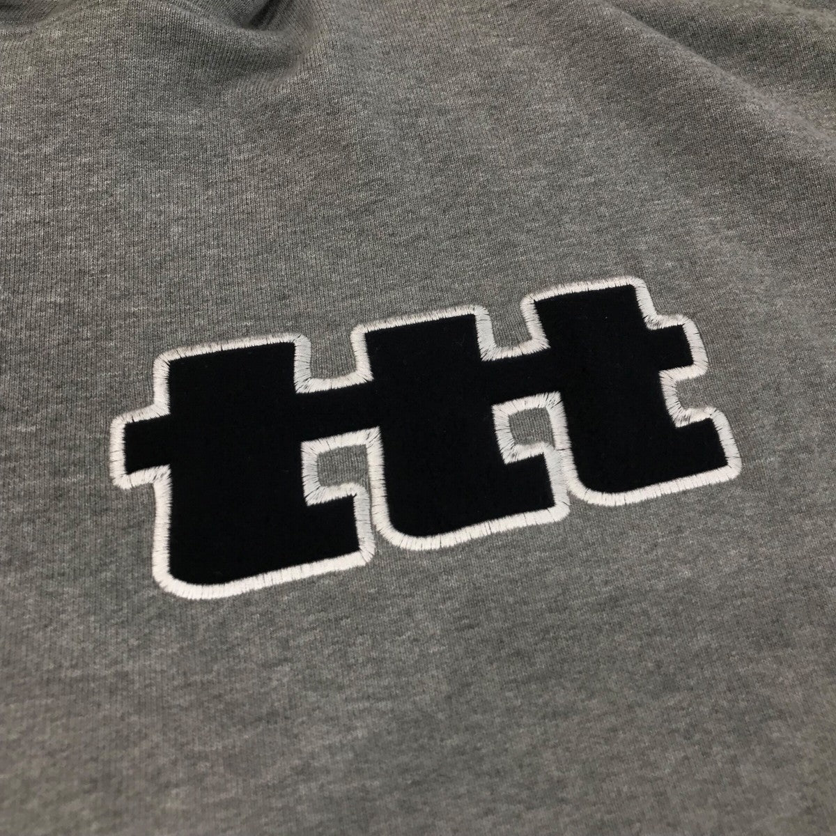 TTT MSW(ティーモダンストリートウエア) 「Logo hoodie」ロゴパーカー