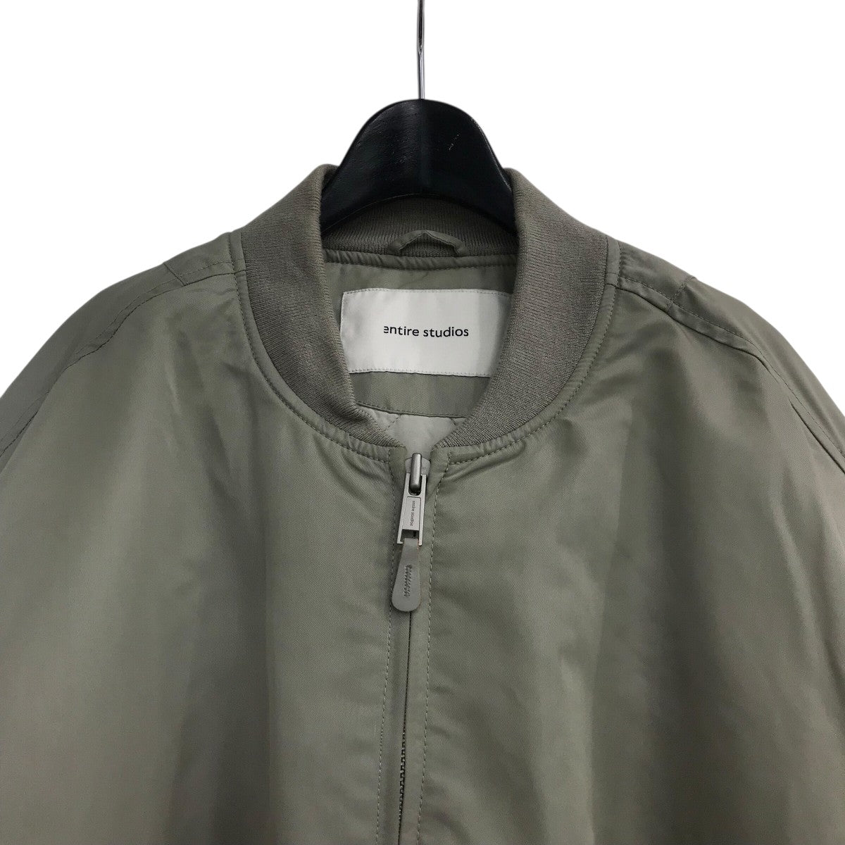 ENTIRE STUDIOS(エンタイアスタジオ) 「BROAD BOMBER」ボンバー