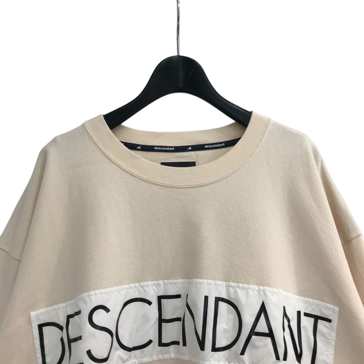 DESCENDANT(ディセンダント) 25SS「STRAIN PATCH LS」ロゴロング 