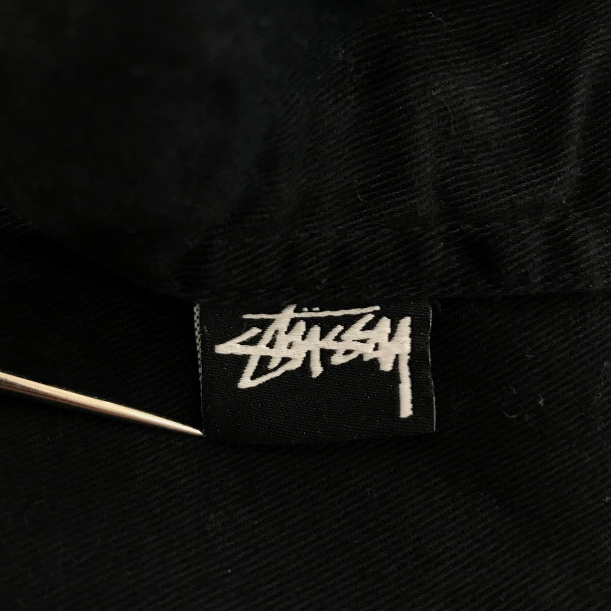 Stussy ロゴ 刺繍 ブラックショートパンツ - メルカリ