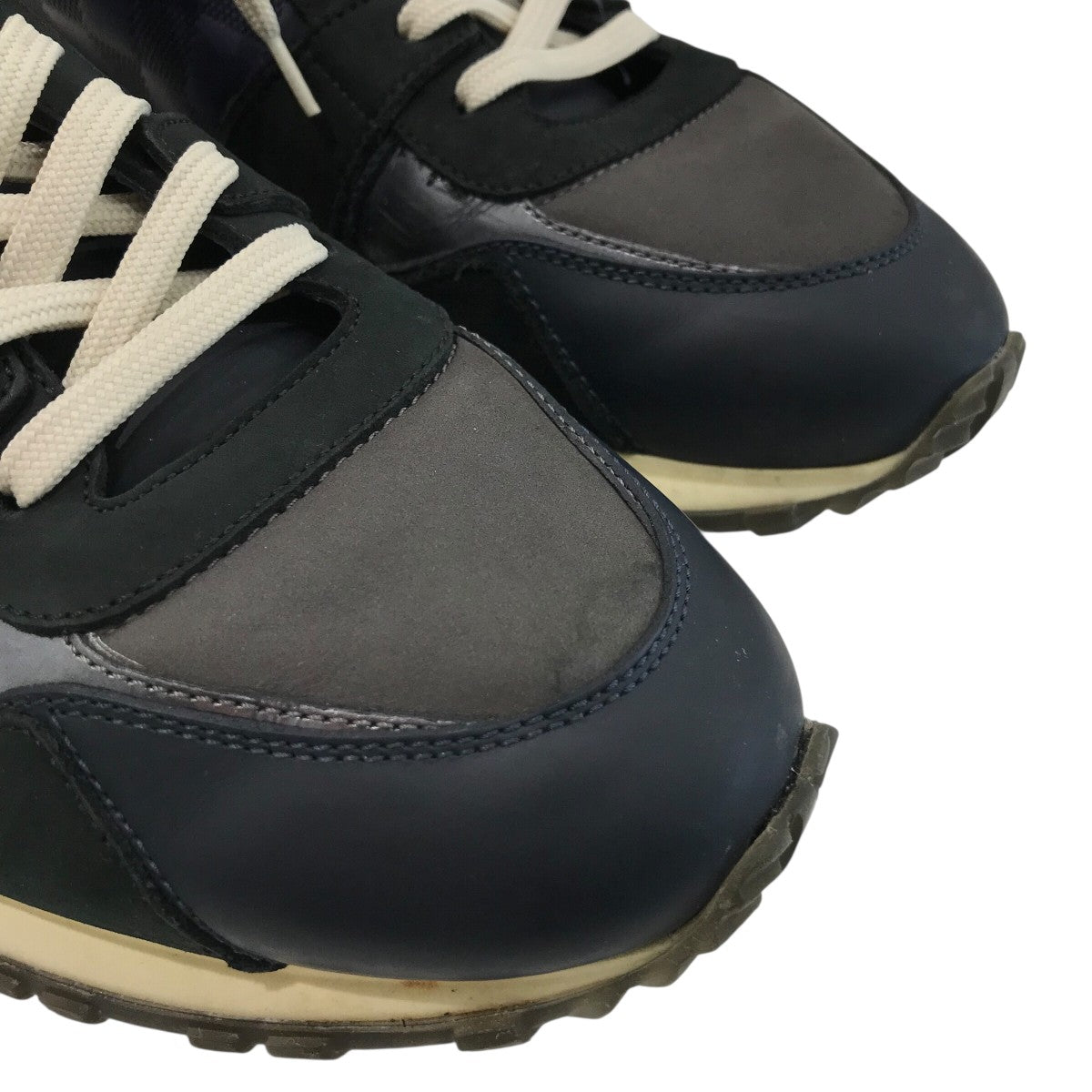 LOUIS VUITTON(ルイヴィトン) ランアウェイラインローカットスニーカー