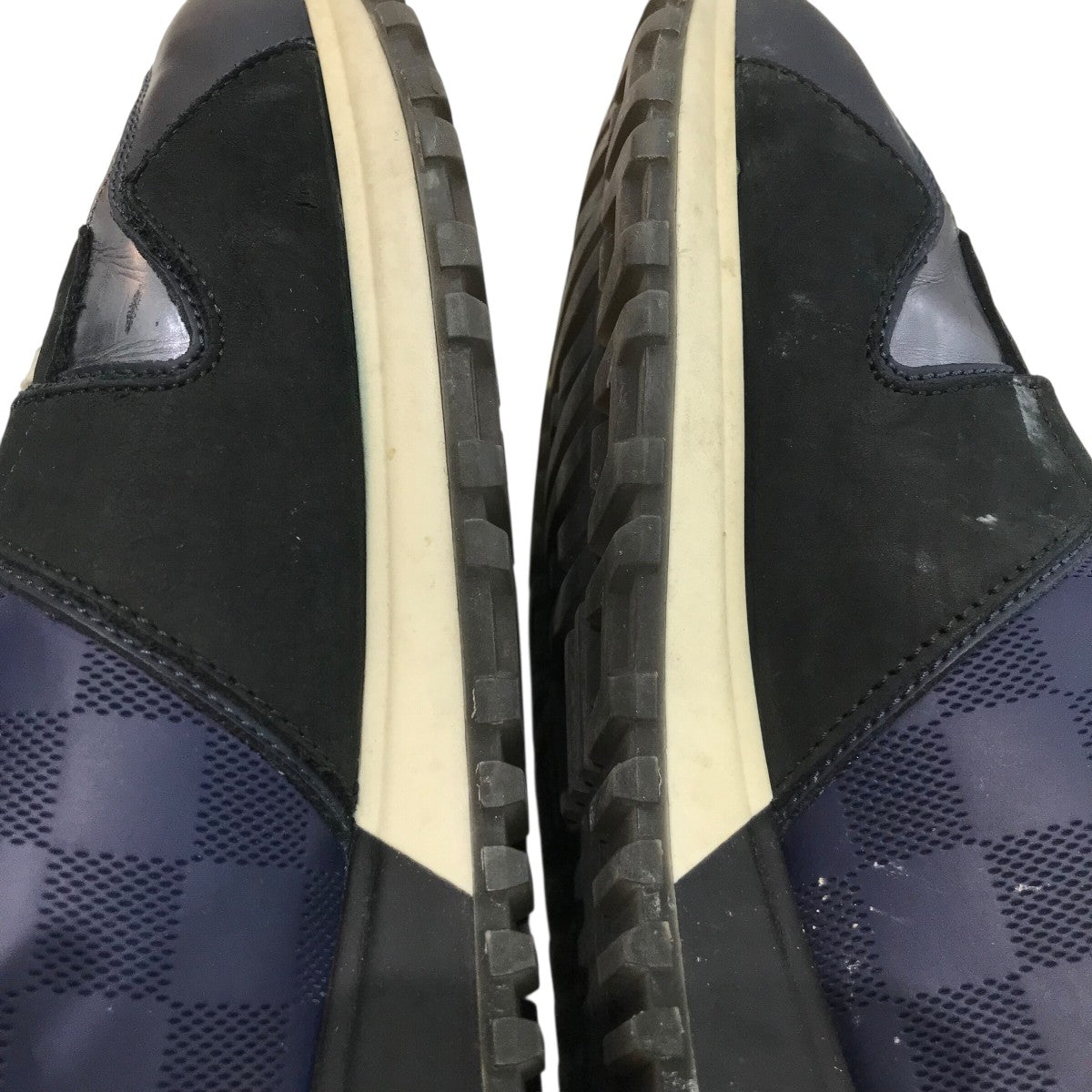 LOUIS VUITTON(ルイヴィトン) ランアウェイラインローカットスニーカー