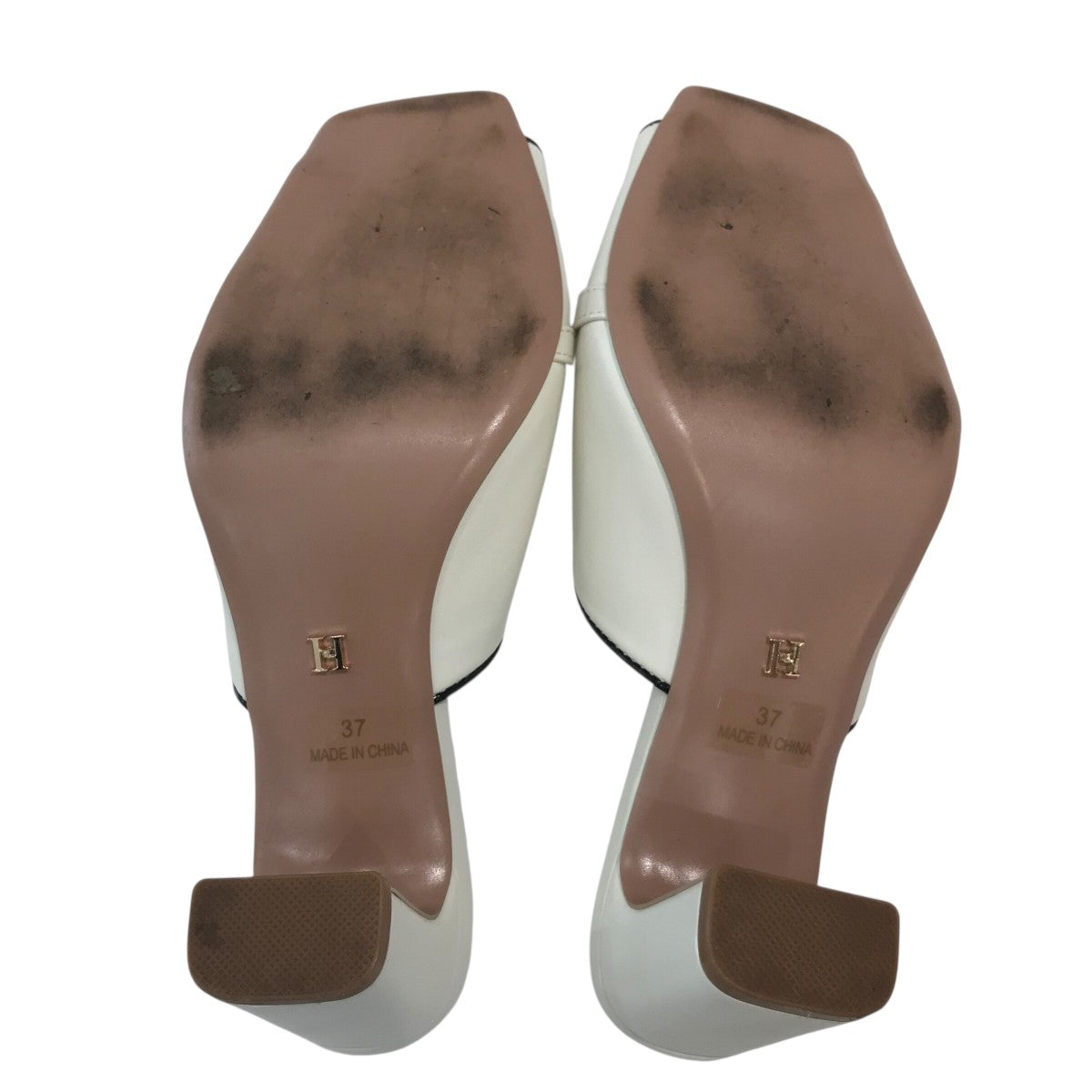 「Bit Square-Toe Mules」サンダル