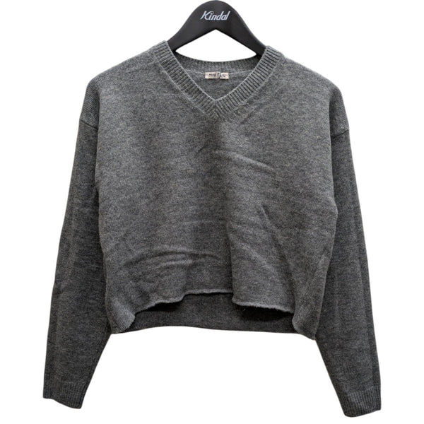 MIU MIU(ミュウミュウ) クロップド丈Vネックニット DNA972 グレー
