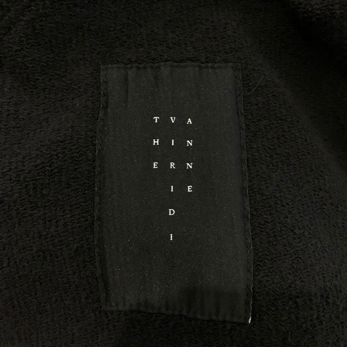 The Viridi-anne　ブラックパーカー VI-2872-01　日本製 The Viridi-anne - Wool Smooth Cardigan