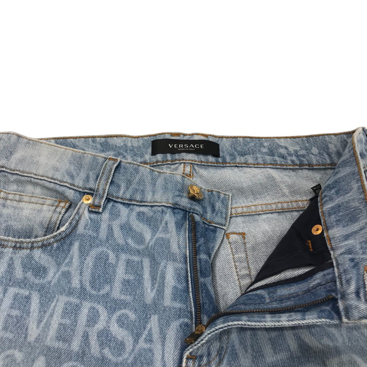 VERSACE JEANS ヴェルサーチ ペイント柄 メデューサ銀ボタン パンツ VERSACE - 美品 ヴェルサーチ VERSACE パンツ デニムパンツ