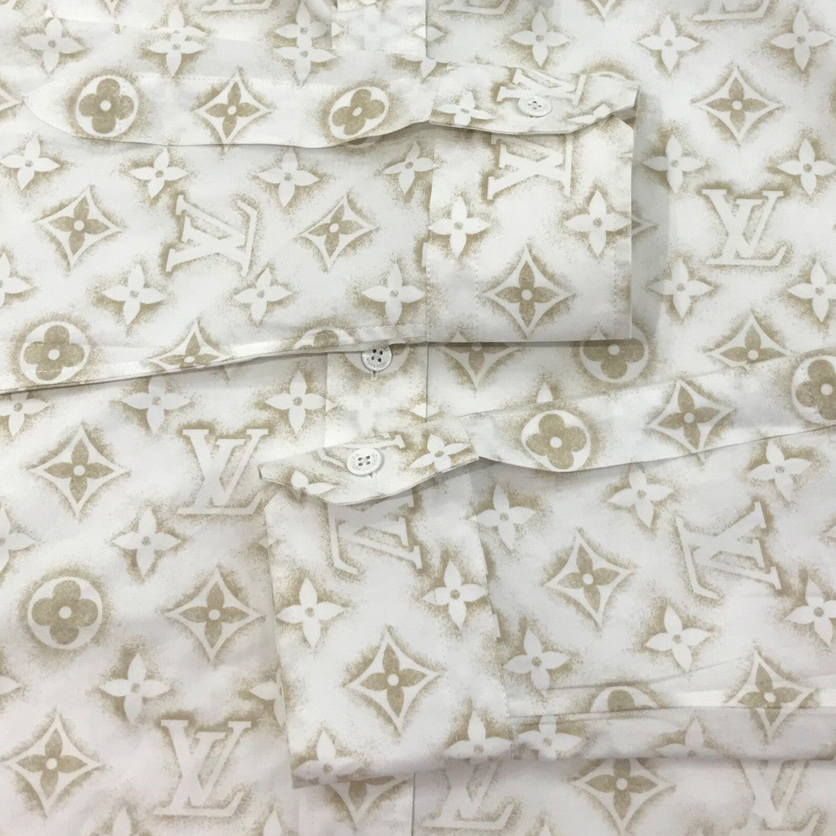 LOUIS VUITTON(ルイヴィトン) モノグラム サンド ロングスリーブシャツ