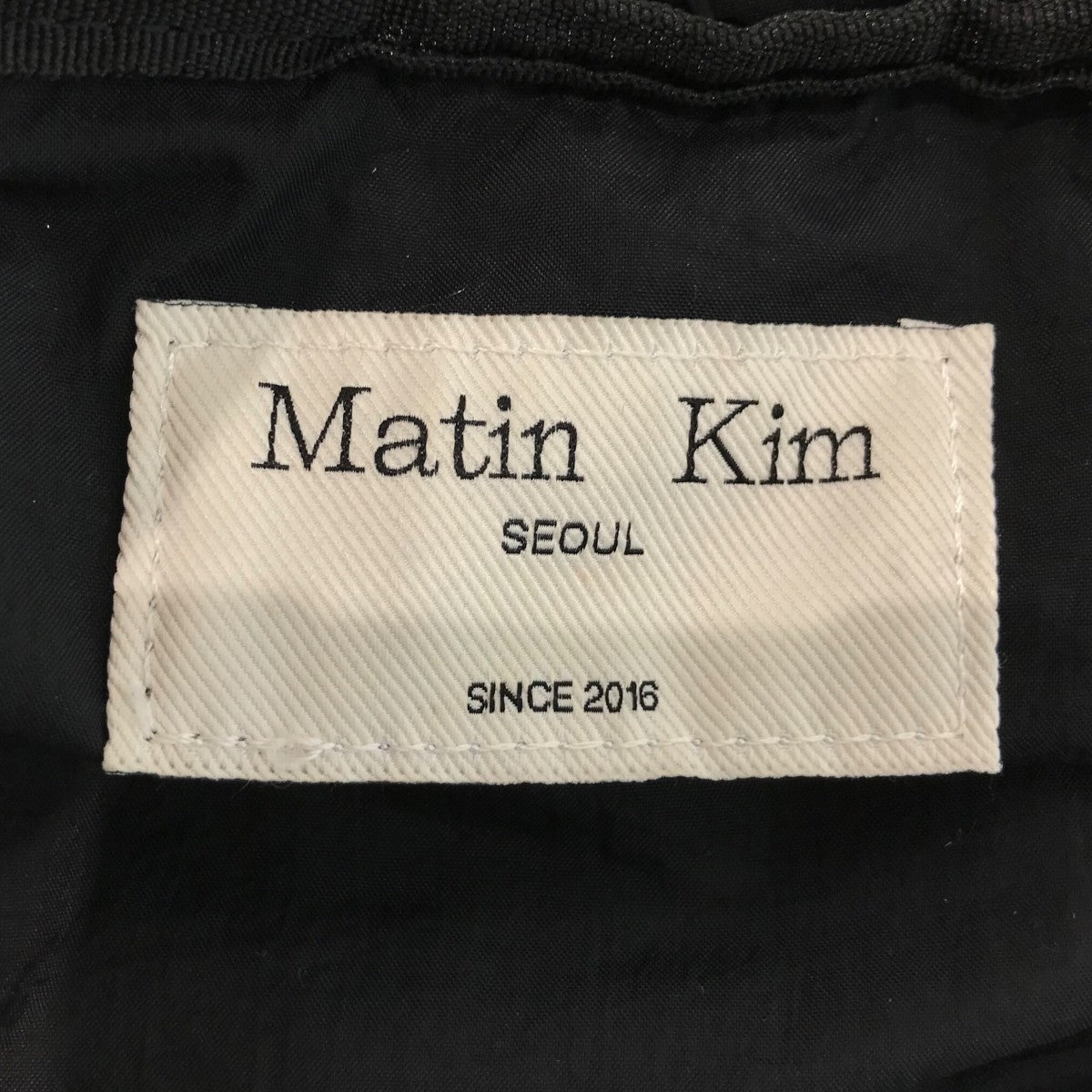 Matin Kim(マーティンキム) ナイロンショルダーバッグ ブラック
