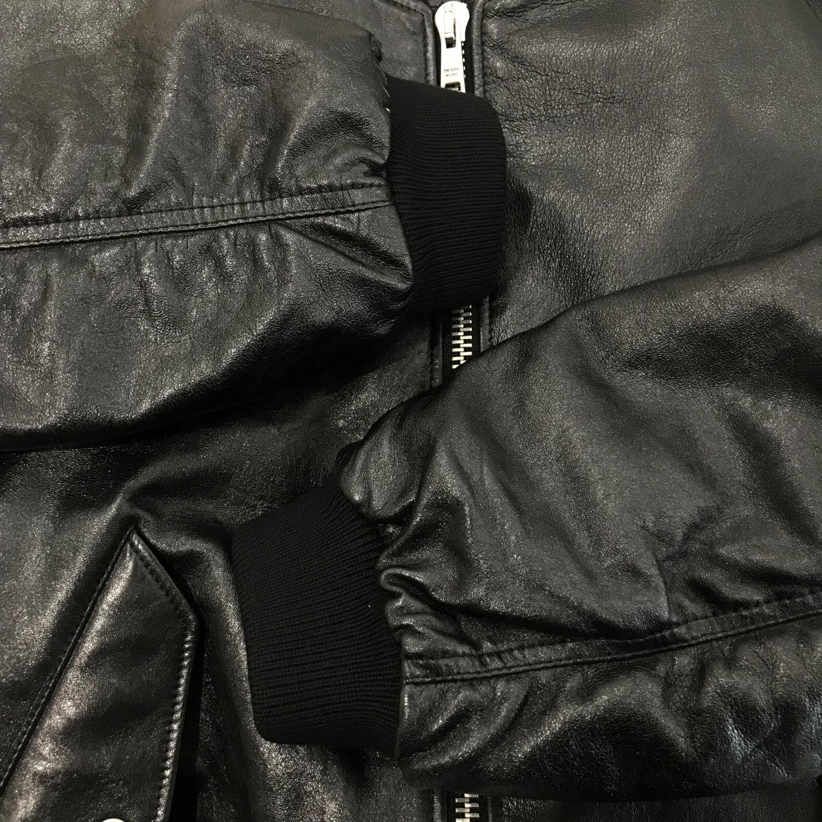 PRADA ナッパレザー ボンバージャケットUPW399 古着・中古-4枚目のアイテム画像