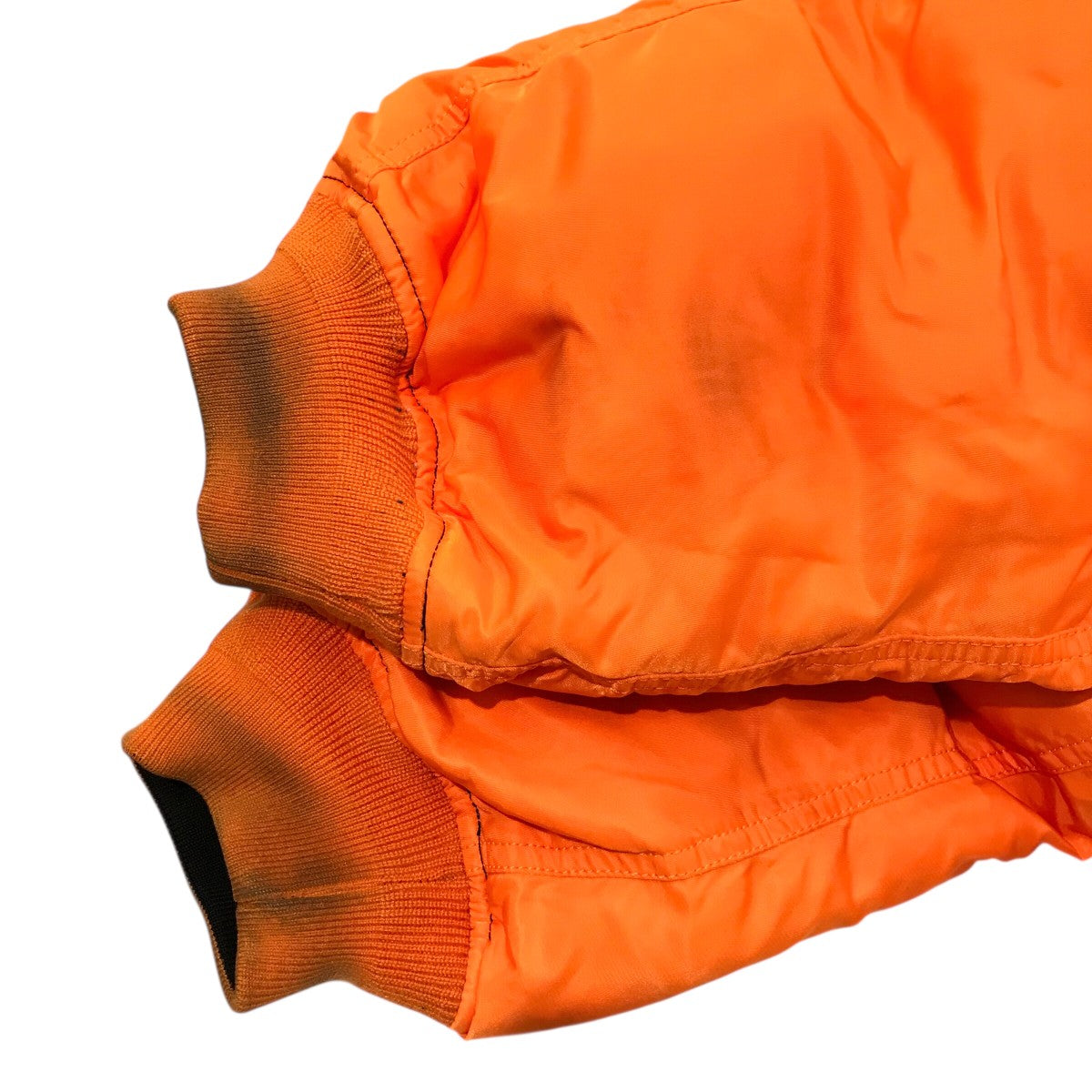 VETEMENTS×ALPHA 24AWフーデッドボンバージャケットUA65JA249B