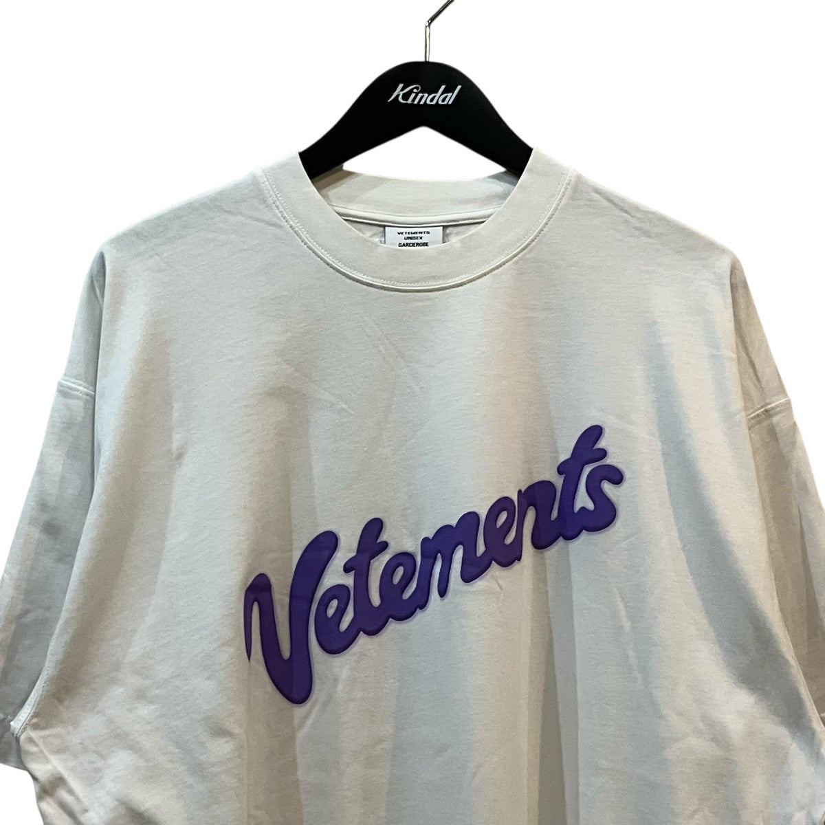 VETEMENTS ロゴプリントTシャツUA53TR480W 古着・中古-3枚目のアイテム画像