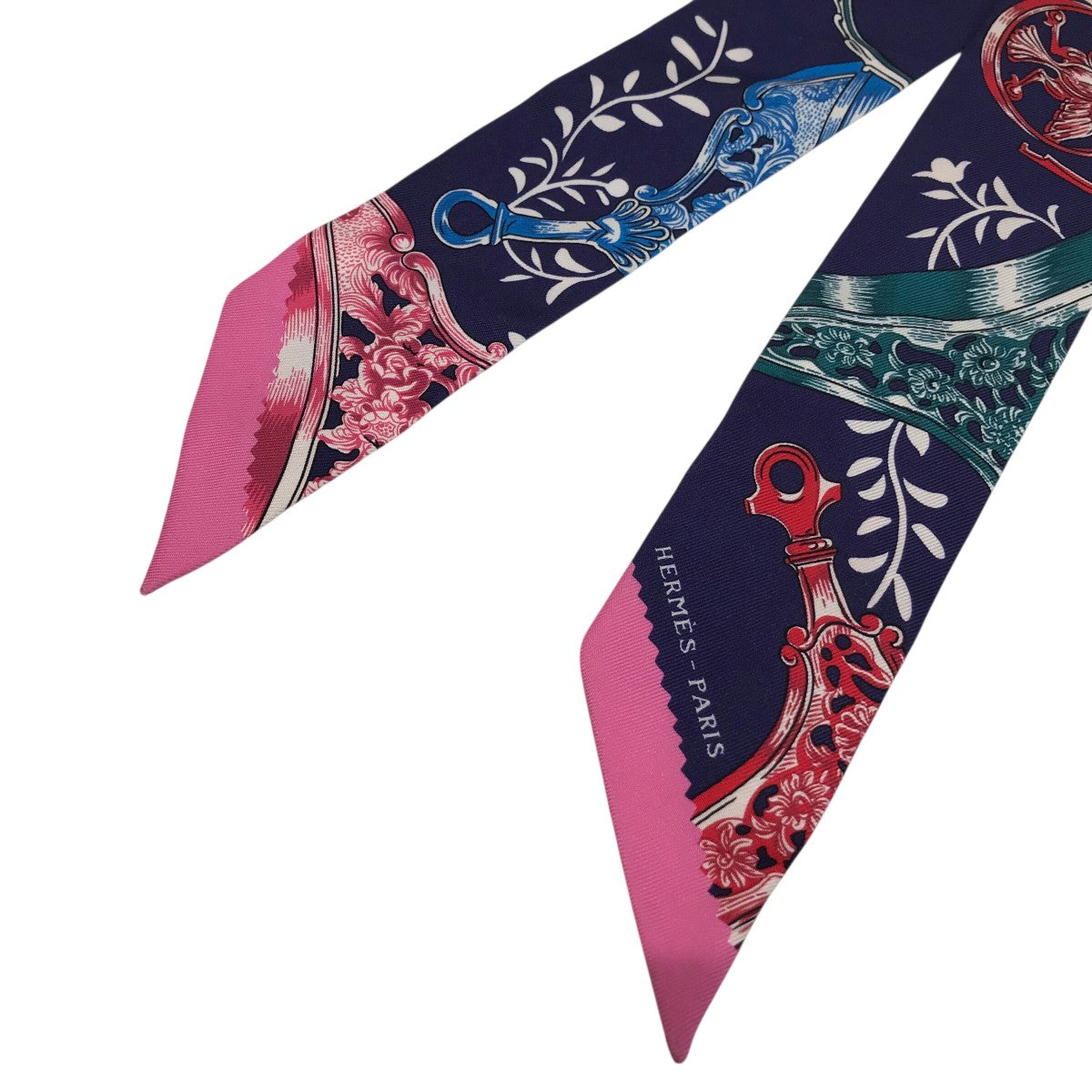 HERMES(エルメス) シルクツイリー ネイビー×ピンク｜【公式】カインド