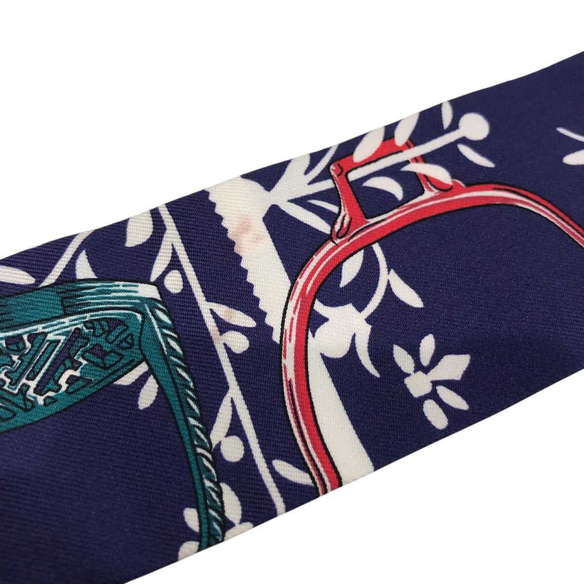 【HERMES】 エルメス ツイリー シルクスカーフ ピンク・ネイビー HERMES（エルメス） ツイリー Les Nouveaux Amoureux de Paris 新パリ