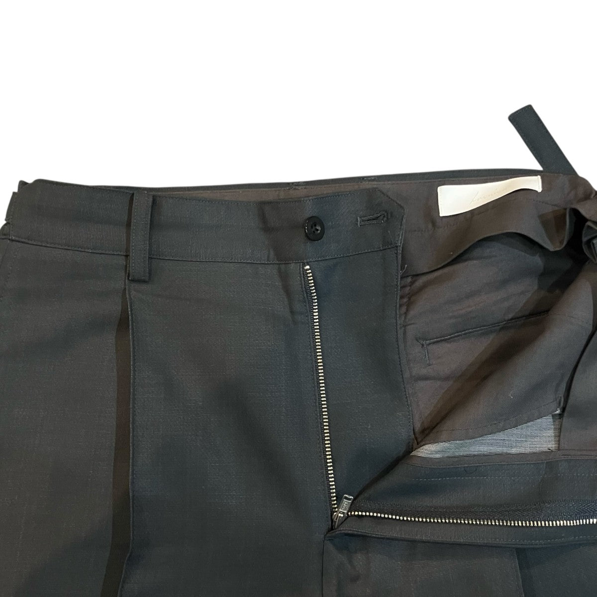 IRENISA 25ss「ONE TUCKS SHORTS」ショートパンツIH25SSP023WR2 古着・中古-3枚目のアイテム画像