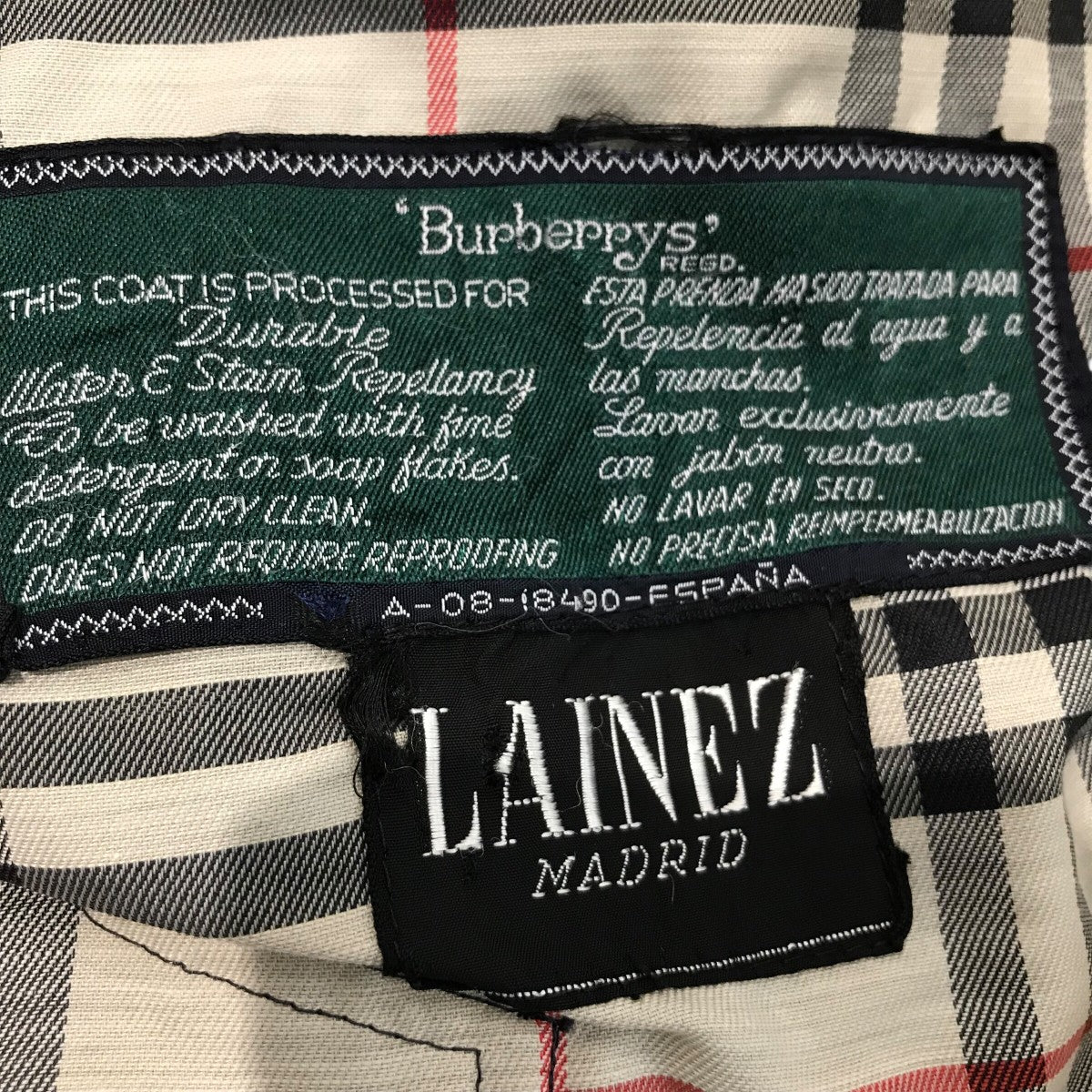 BURBERRY(バーバリー) 「裏地ベージュチェック」一枚袖バルマカーン