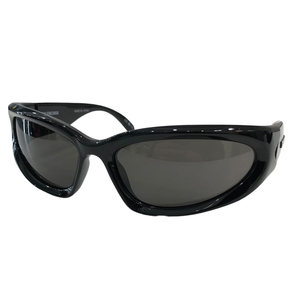 最終値下げ！　BALENCIAGA SWIFT OVAL サングラス ブラック BALENCIAGA(バレンシアガ) 「Swift Oval」サングラスBB0157S BB0157S