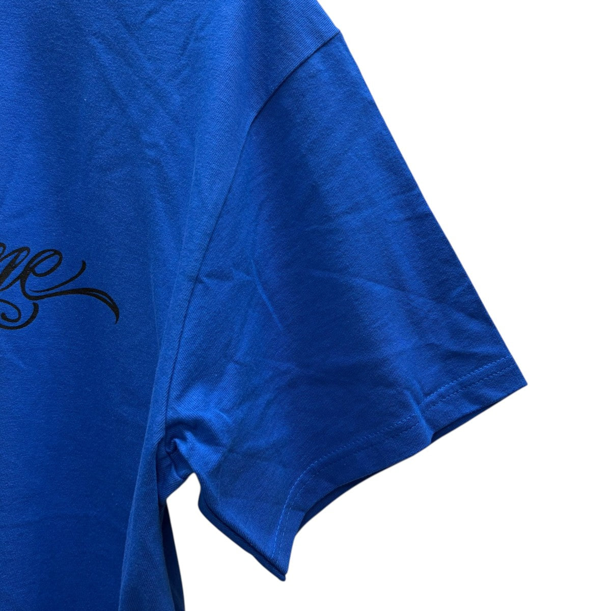 24AWScript TeeスクリプトプリントTシャツ