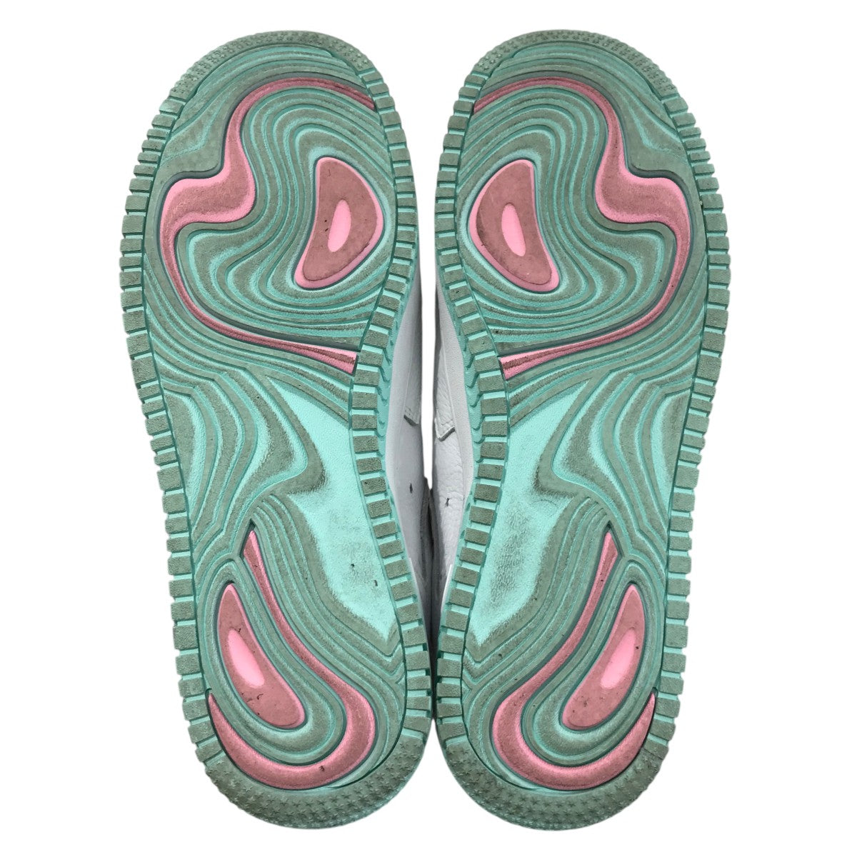 ローカットスニーカー