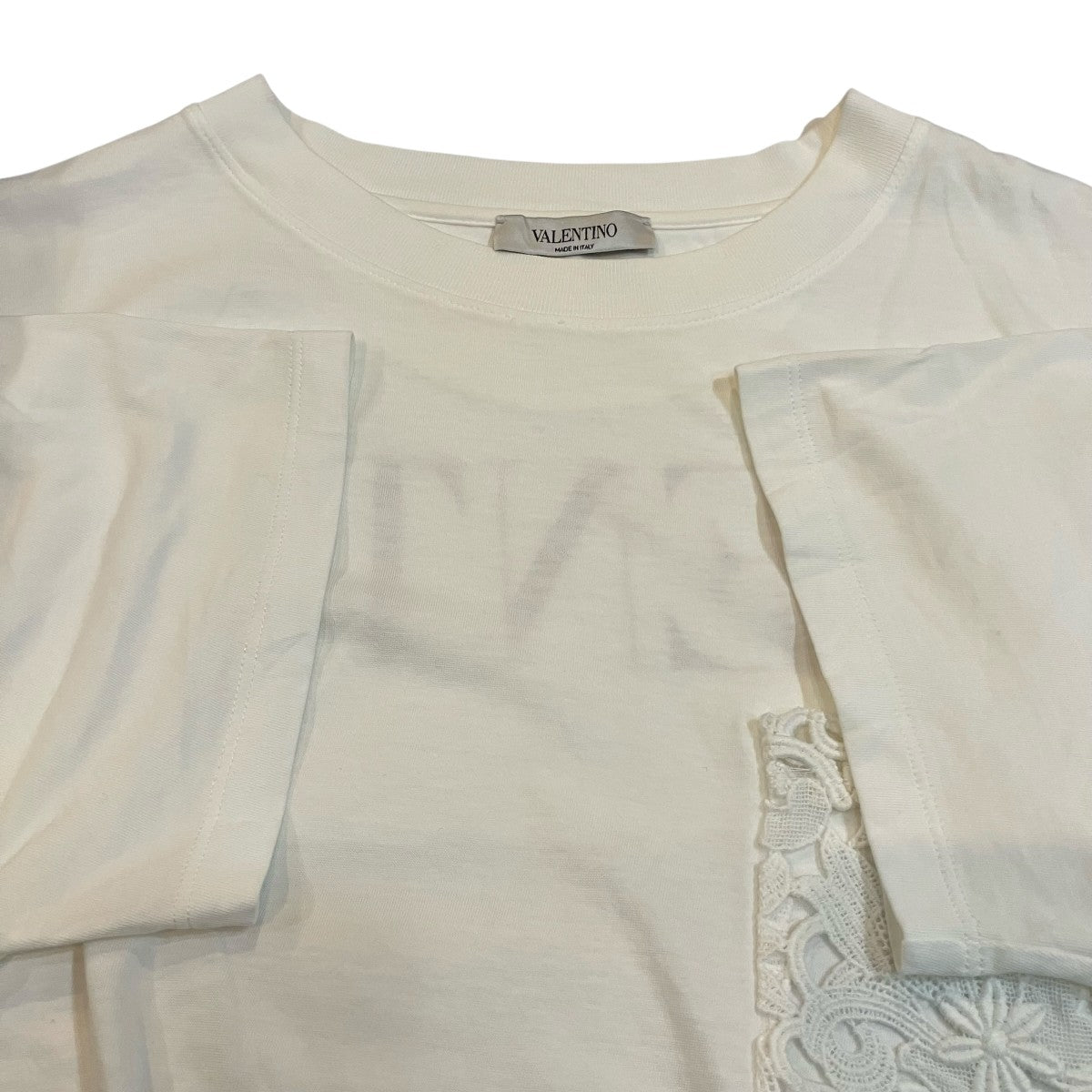 VALENTINO(ヴァレンチノ) レースポケットバックロゴプリントTシャツ