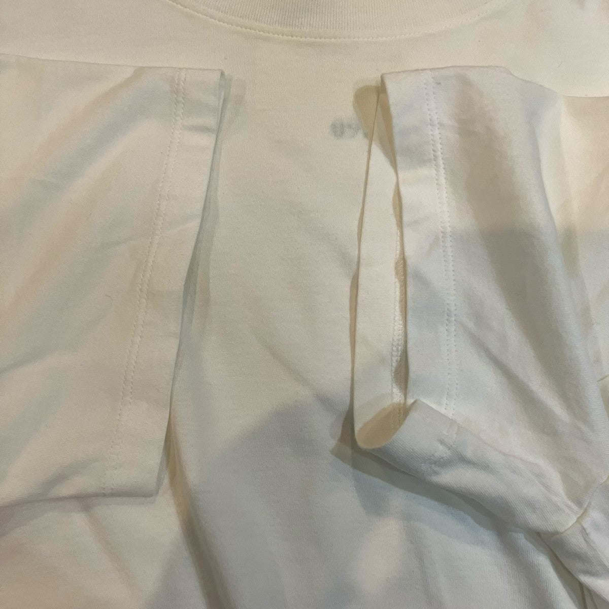 VALENTINO スタッズTシャツ 古着・中古-4枚目のアイテム画像