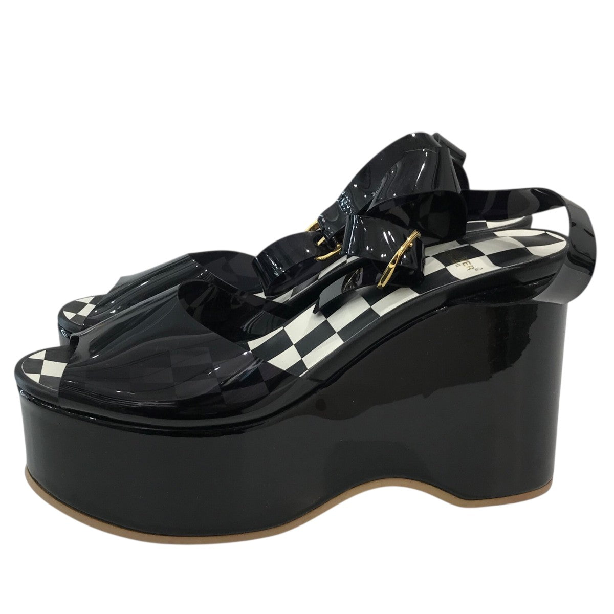 ウェッジソールサンダル