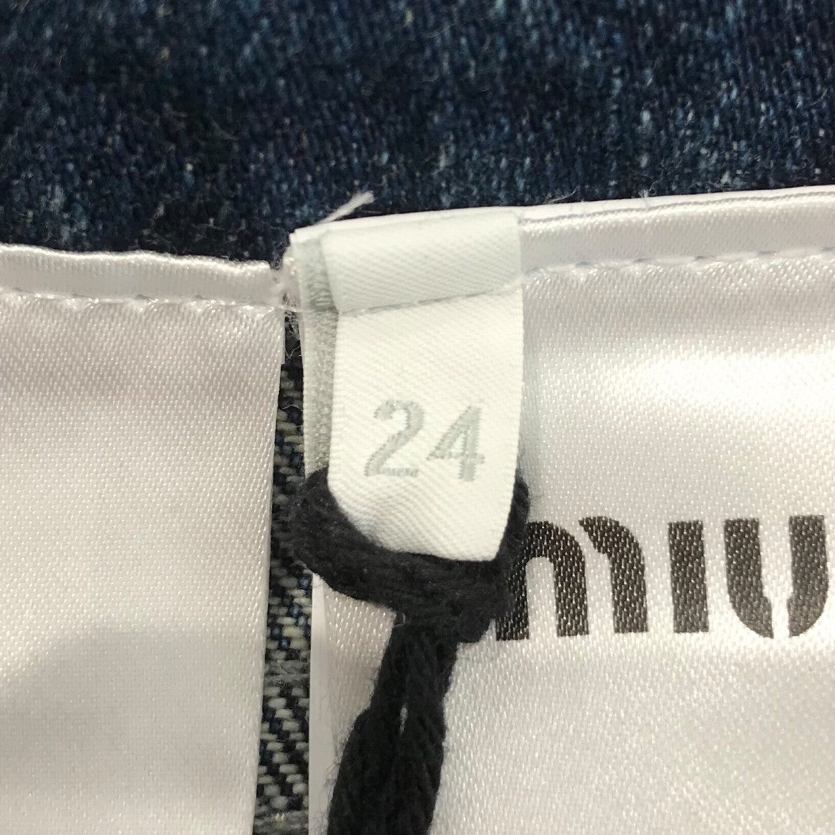 MIU MIU バックロゴデニムパンツGWP516 古着・中古-6枚目のアイテム画像